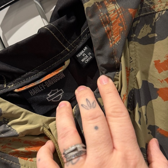 Harley-Davidson Camo Jacket with Orange and Gray - Picture 4 of 5
